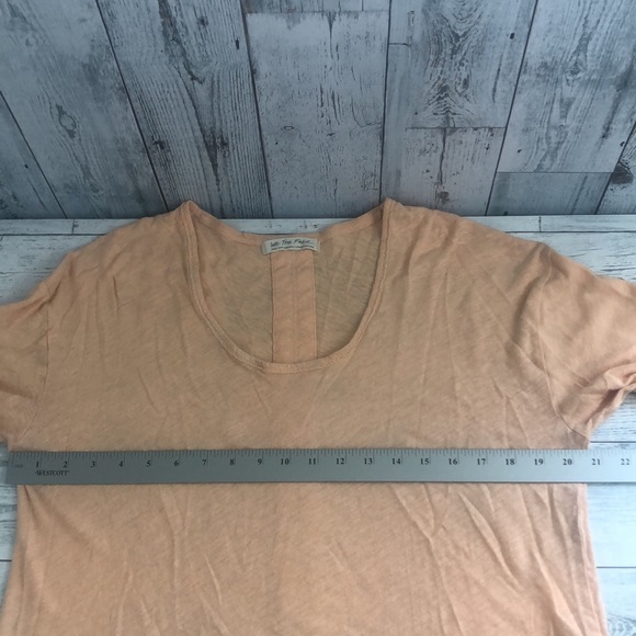 We The Free Linen Blend Raw Trim Top Small - Picture 7 of 8